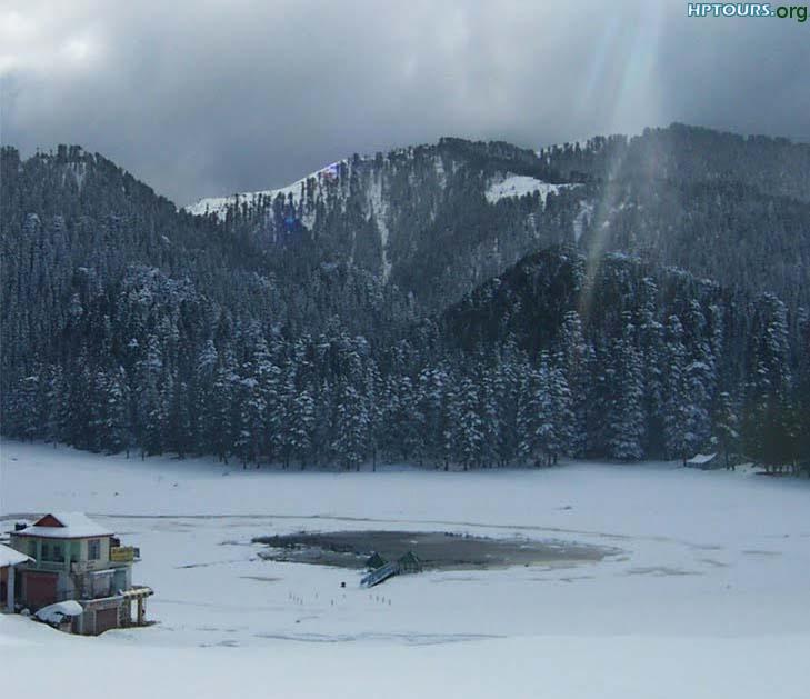 khajjiar lake chamba lakes